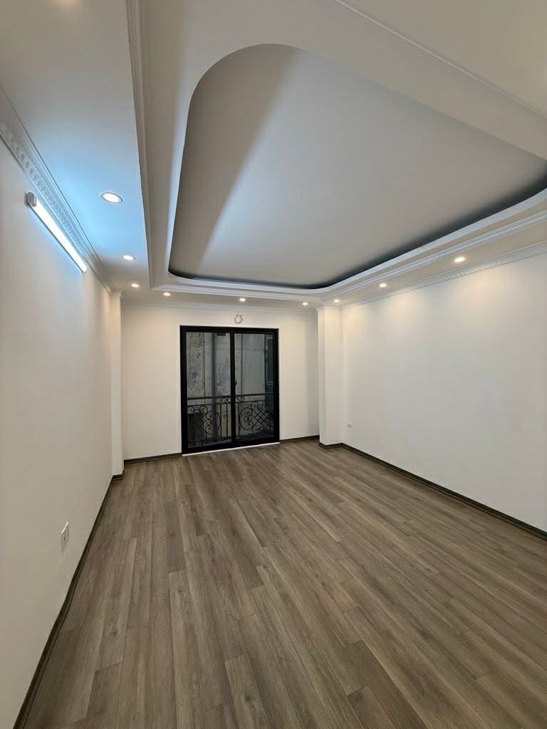 LÔ GÓC 6 TẦNG THANG MÁY XÂY MỚI ĐẸP_VĂN MIẾU - QUỐC TỬ GIÁM_GẦN PHỐ_42m2_3 THOÁNG, hơn 14 tỷ